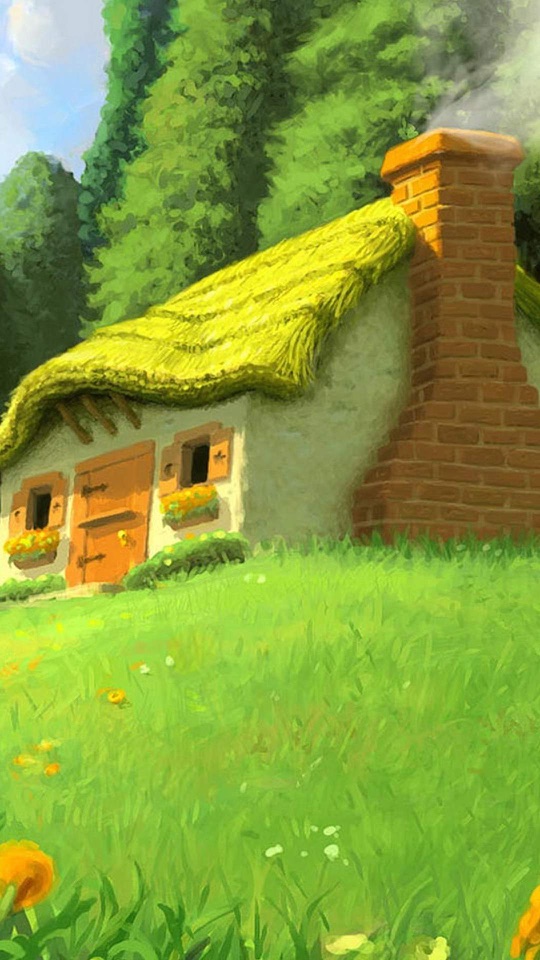 深い緑の森を背に、草屋根とレンガの煙突を持つ古い家が緑の草地に立っています。